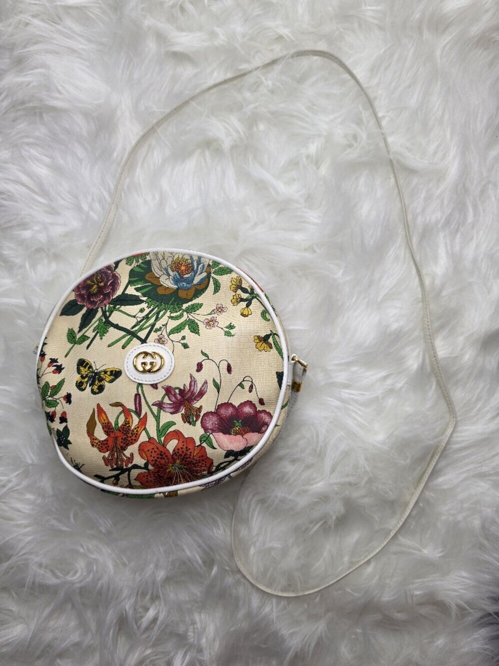Gucci Floral Round Crossbody Bag in Ivory - Picture 3 of 11